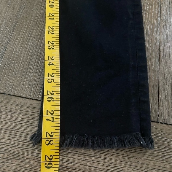 Joe’s Jeans High Rise Distressed Skinny Jeans. Ragged Hem. Black Size 28. - Picture 8 of 8